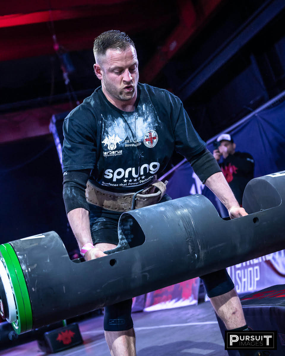 Dan Ball Log Press at Natural strongman UK